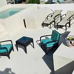 Apartments Close Beach